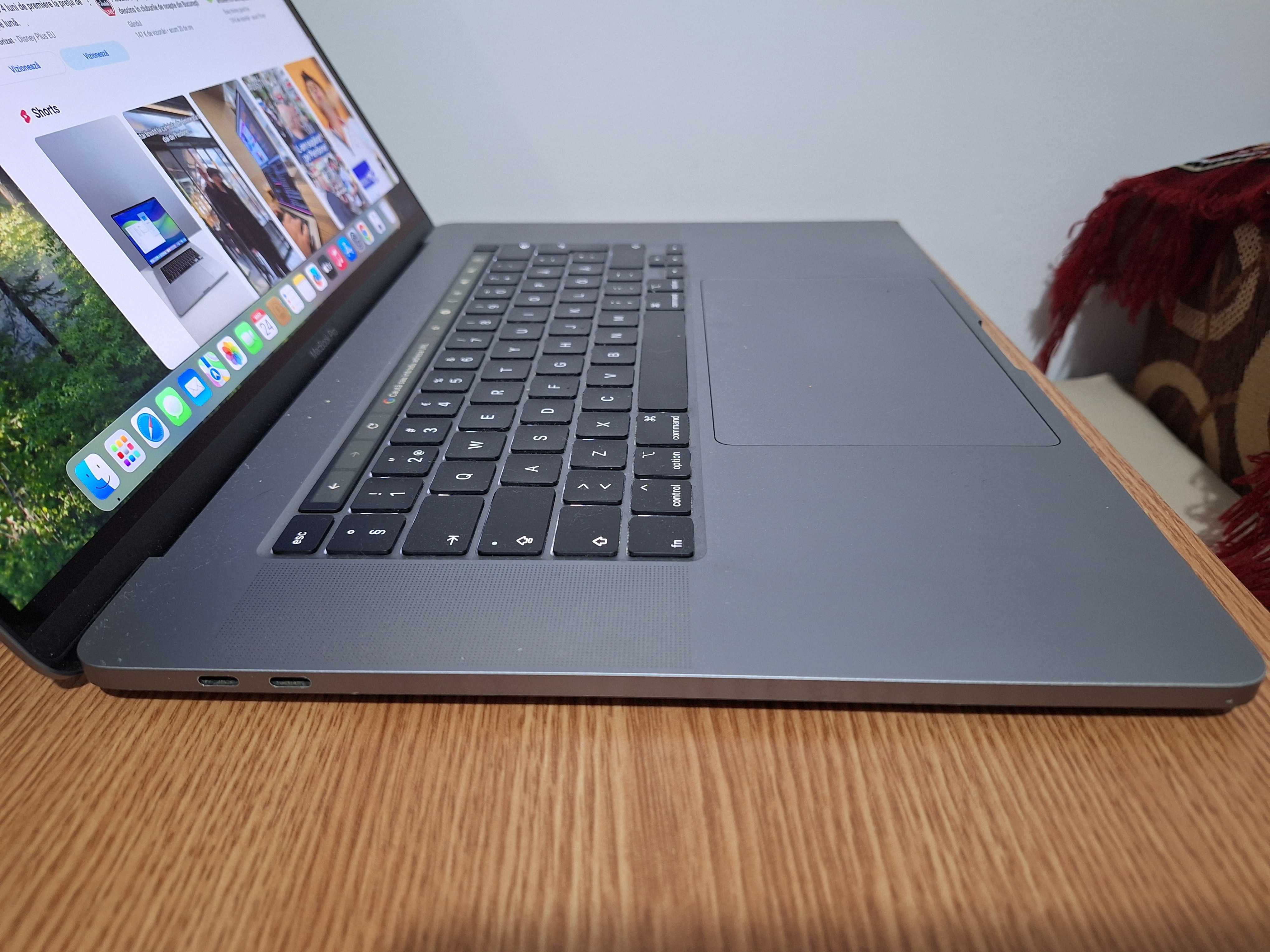 Macbook Pro 16 inch 2019 , I7 , 512 GB touchbar , IMPECABIL !