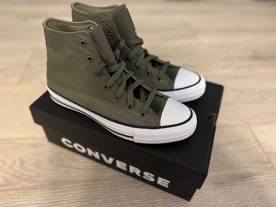 Дамски кецове Converse нови