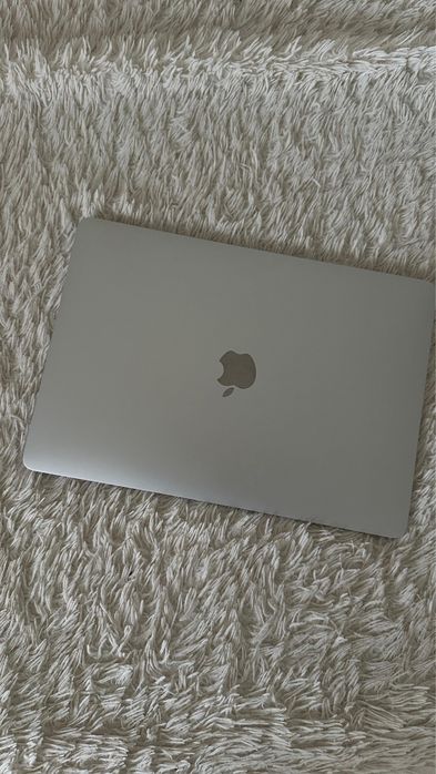 Продам Macbook Air M1