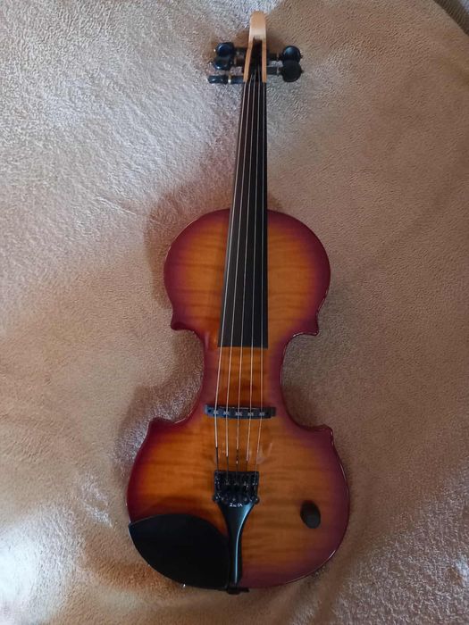 Vand vioara zeta classic jazz “LAVAZZA” ,vioara personala.