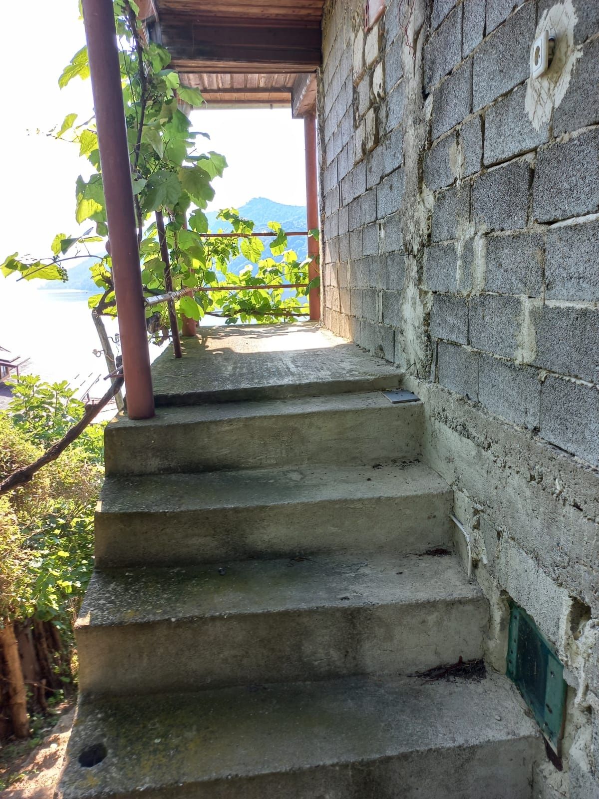 Casa cu vedere la Dunăre!  Vânzare sau schimb!