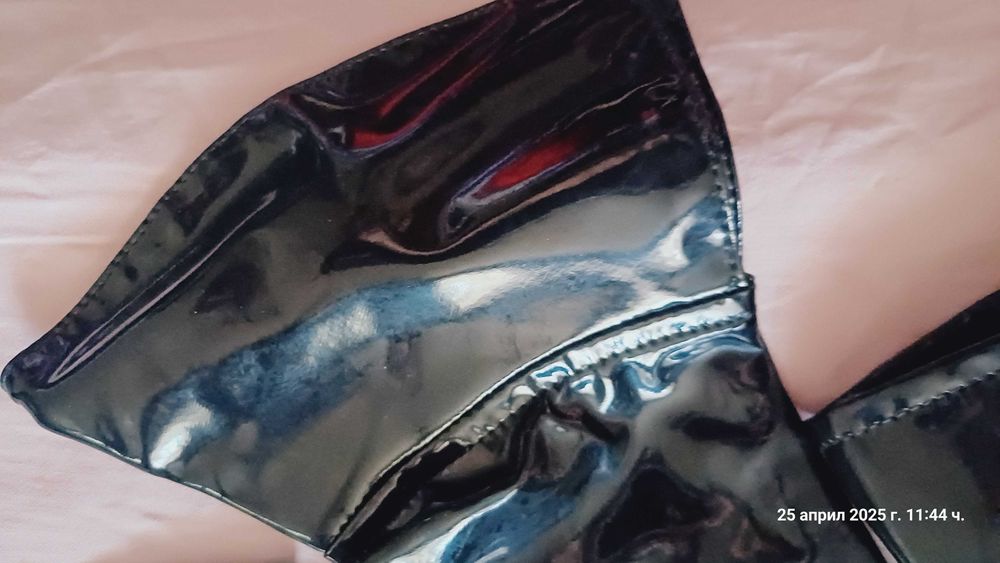 Готически латексов костюм от Necessary Evil