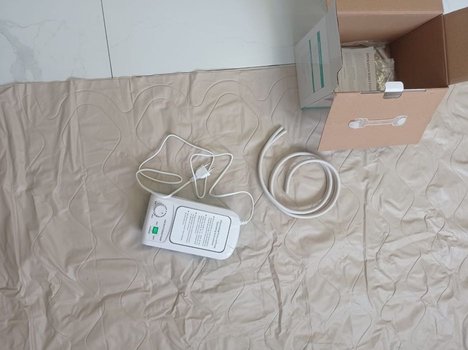 Противопрлежневый матрас, надувной, с компрессором. Новый.