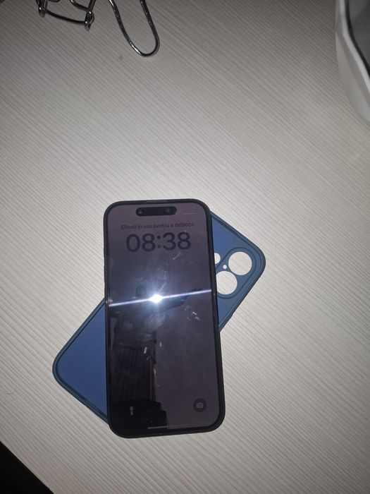 Vand iphone 16 simplu