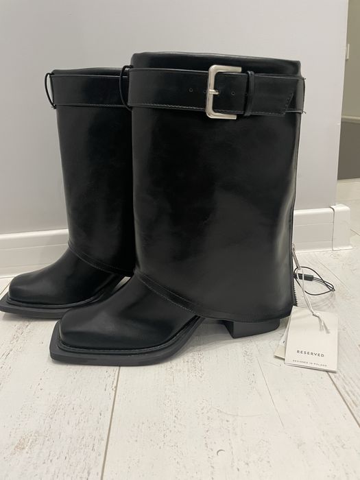 Нови ботуши Reserved