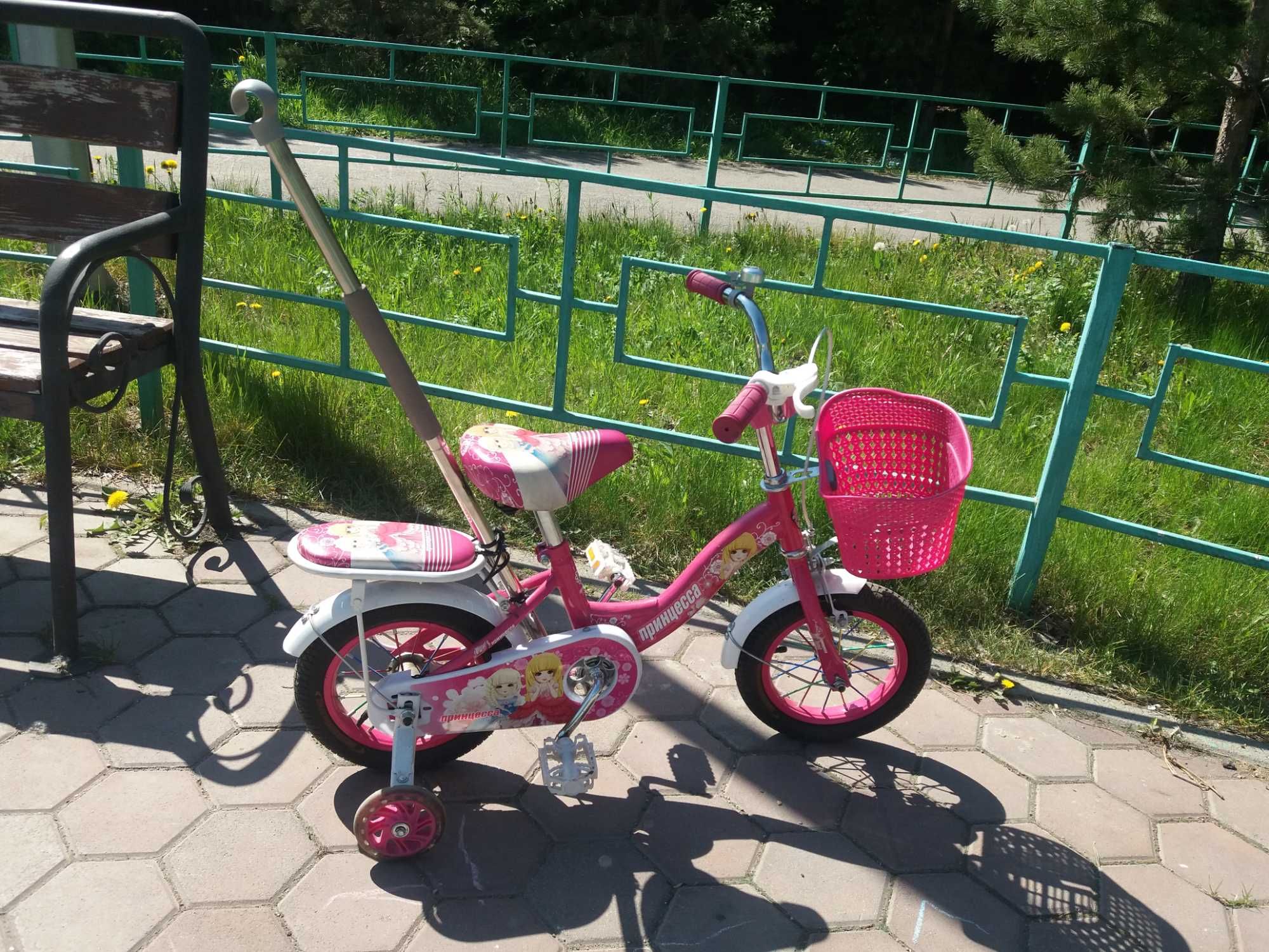 продам велосипед детский (одного вспомогательного колеса нет).