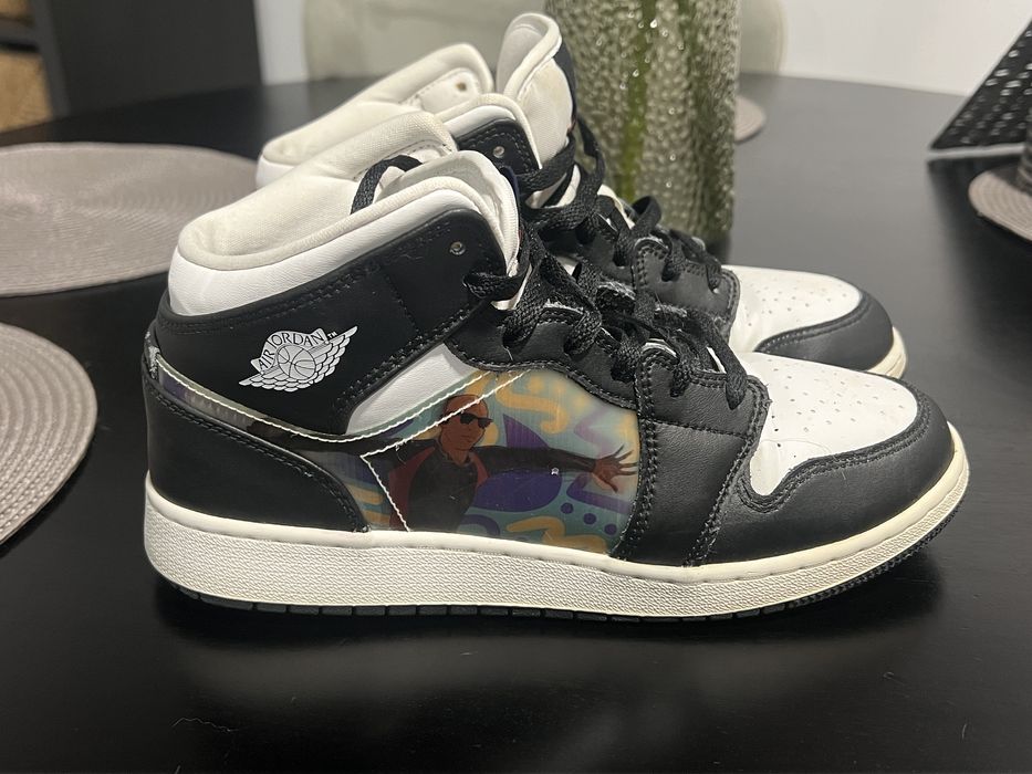 Vând Air Jordan 1 Mid Hologram M40