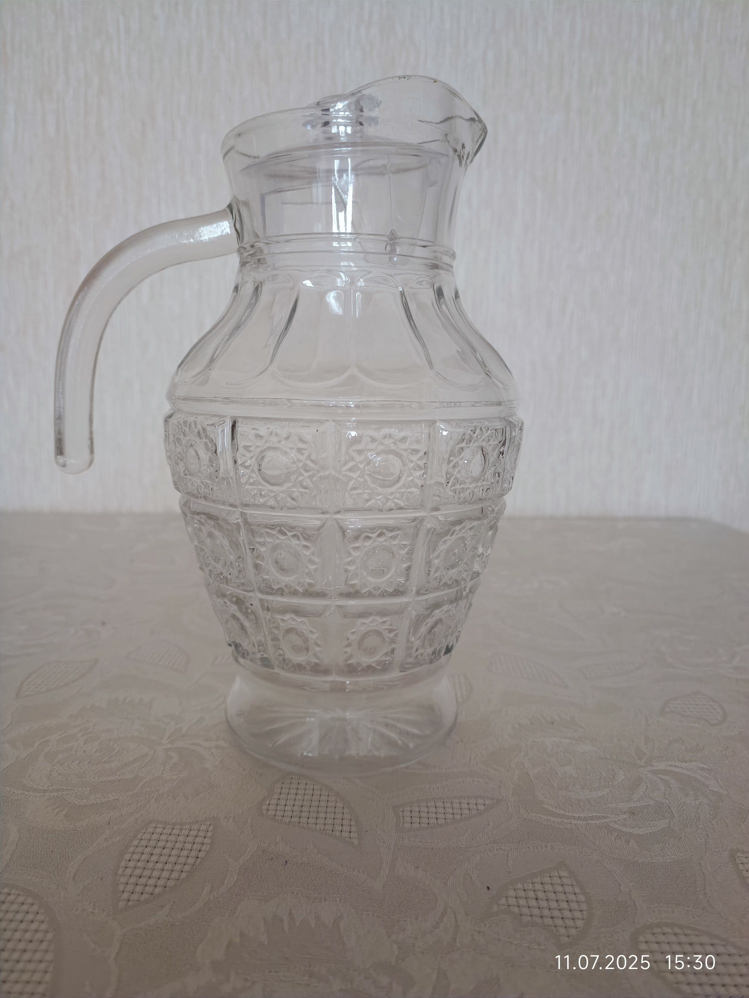 Продам графин из стекла