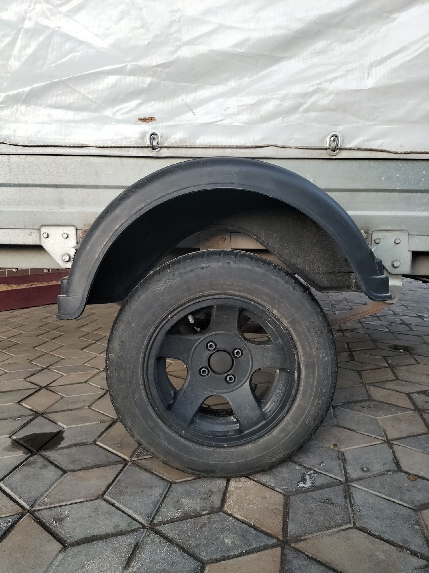 Прицеп для легкового автомобиля