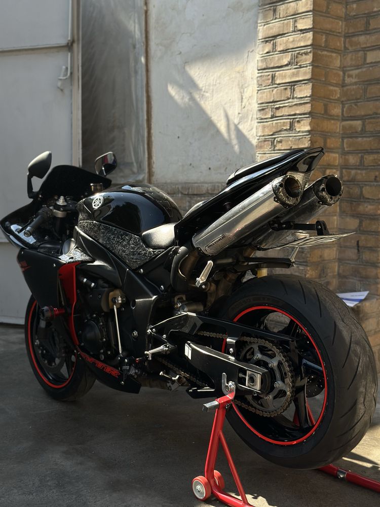 Yamaha yzf-R1    Dok 100%