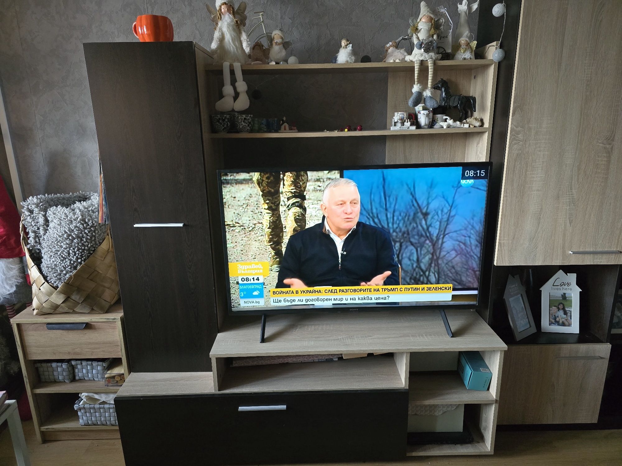 Намалена Двумодулна секция и бюро с надстройка