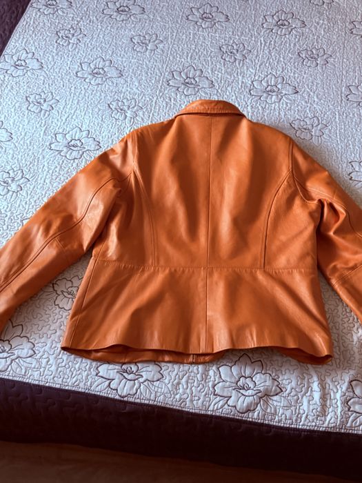 Vand geaca piele naturala barbati provenienta Spania
