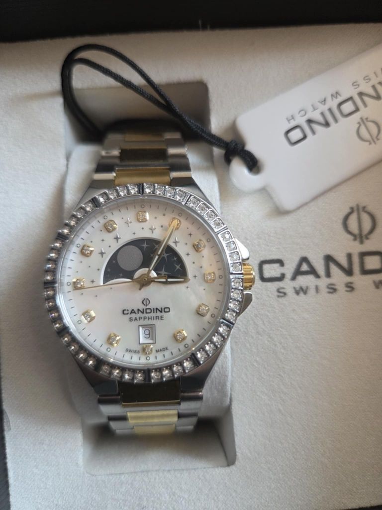 Часовник CANDINO