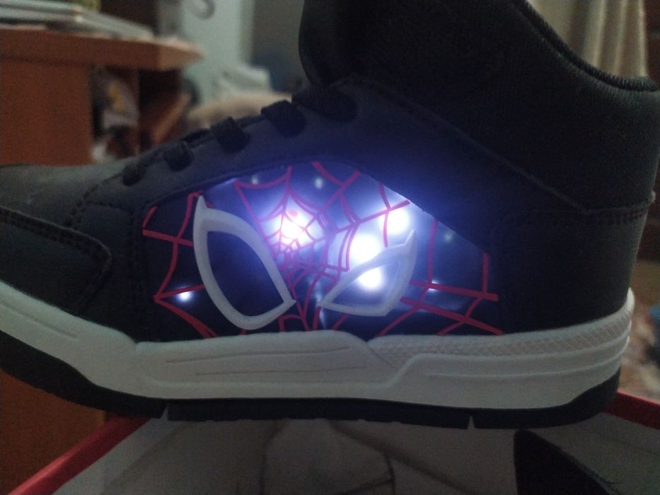 Ghete piele Spiderman, cu luminițe