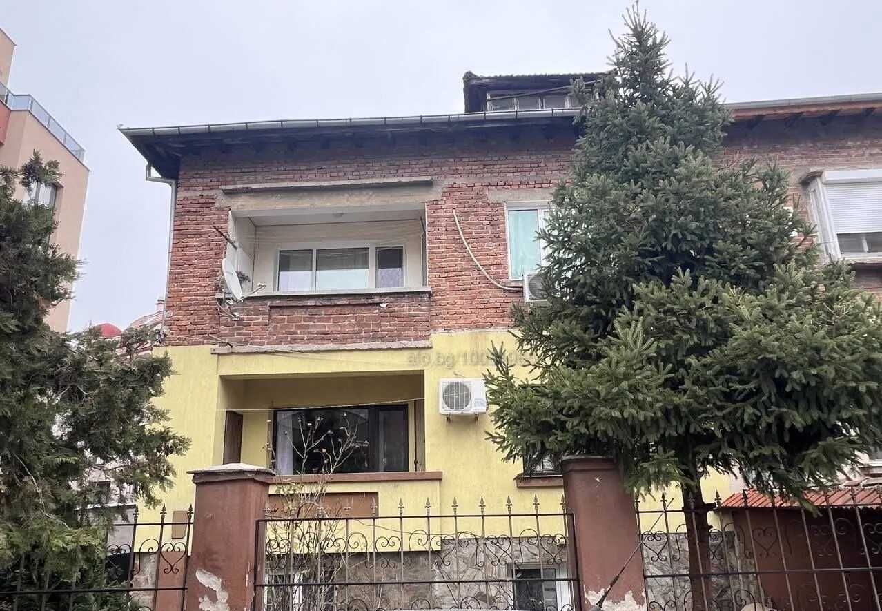 Продава се имот в централната част на гр. Пловдив