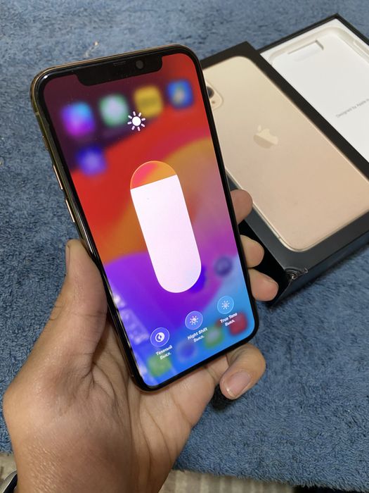 Сотилади iPhone 11 pro ideal