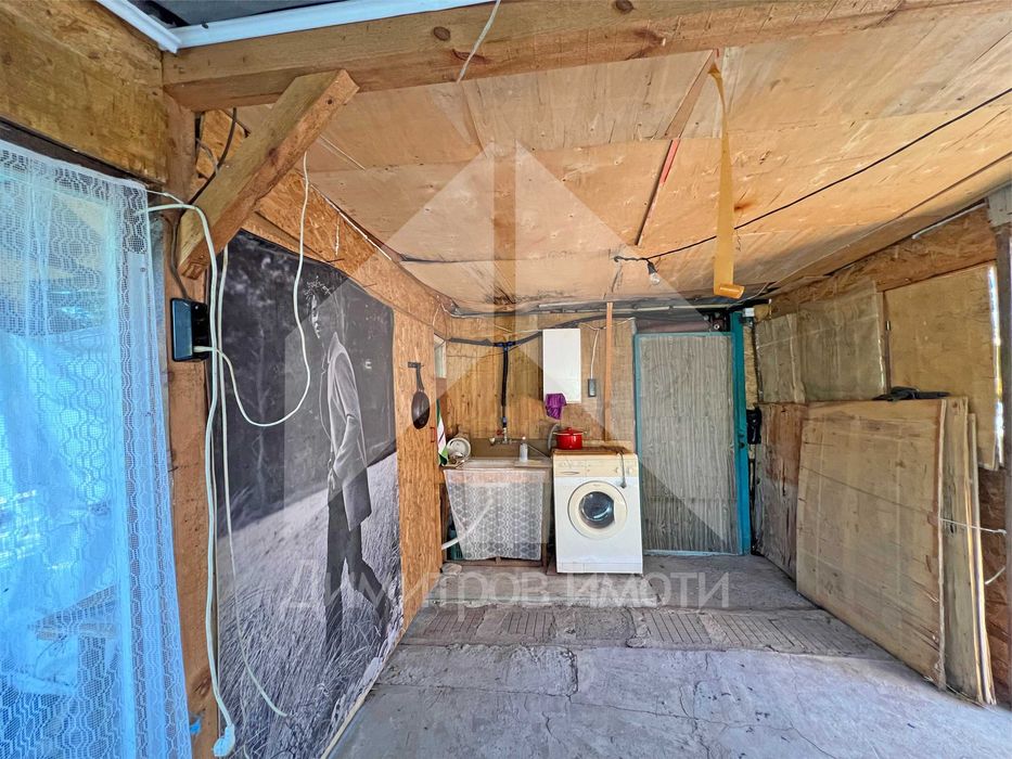 Продава се Къща в Нови пазар - 76 кв.м за 204 €/кв.м - Снимка #12