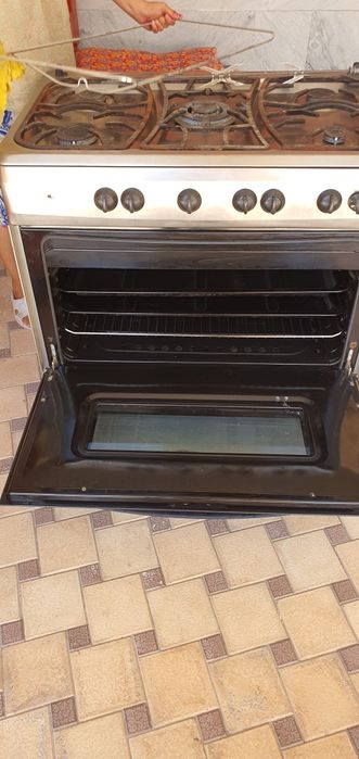 Продам газ плиту Бирюса 90см