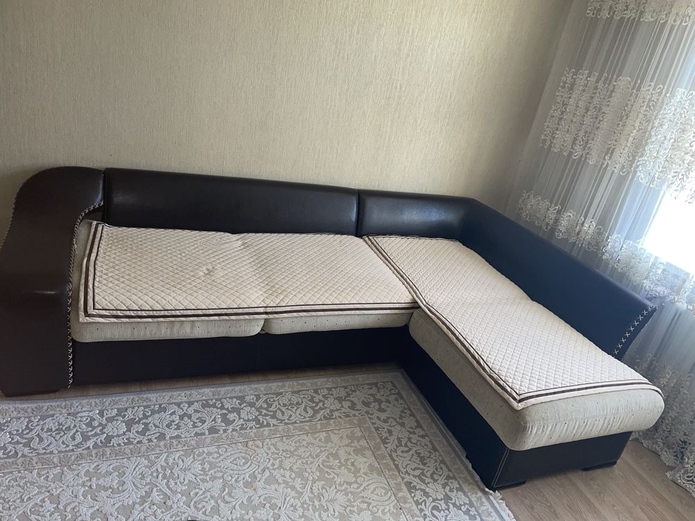 Продам итальянский угловой диван