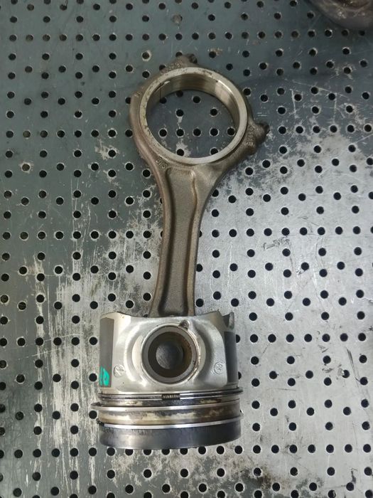 piston cu biela 3.0tdi cas  audi q7 4l