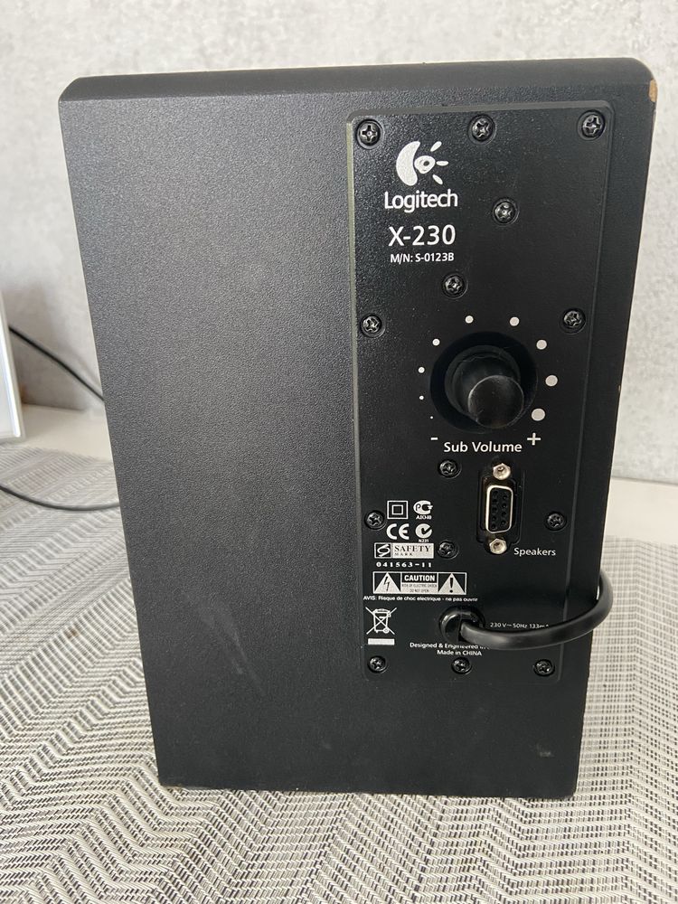 Буфер С Колони Logitech X-230 2.1