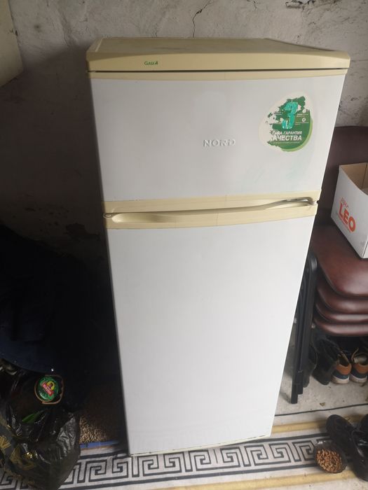 Продам холодильник