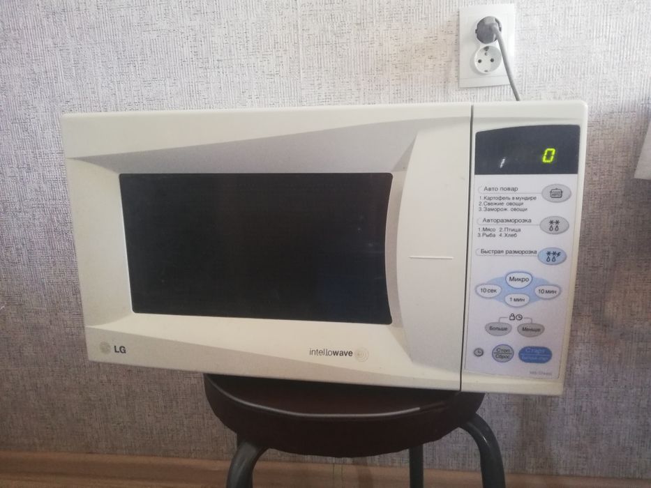 Продаю микроволновку в рабочем состоянии