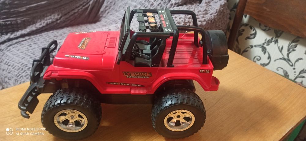 Детская Машина на пульте управления