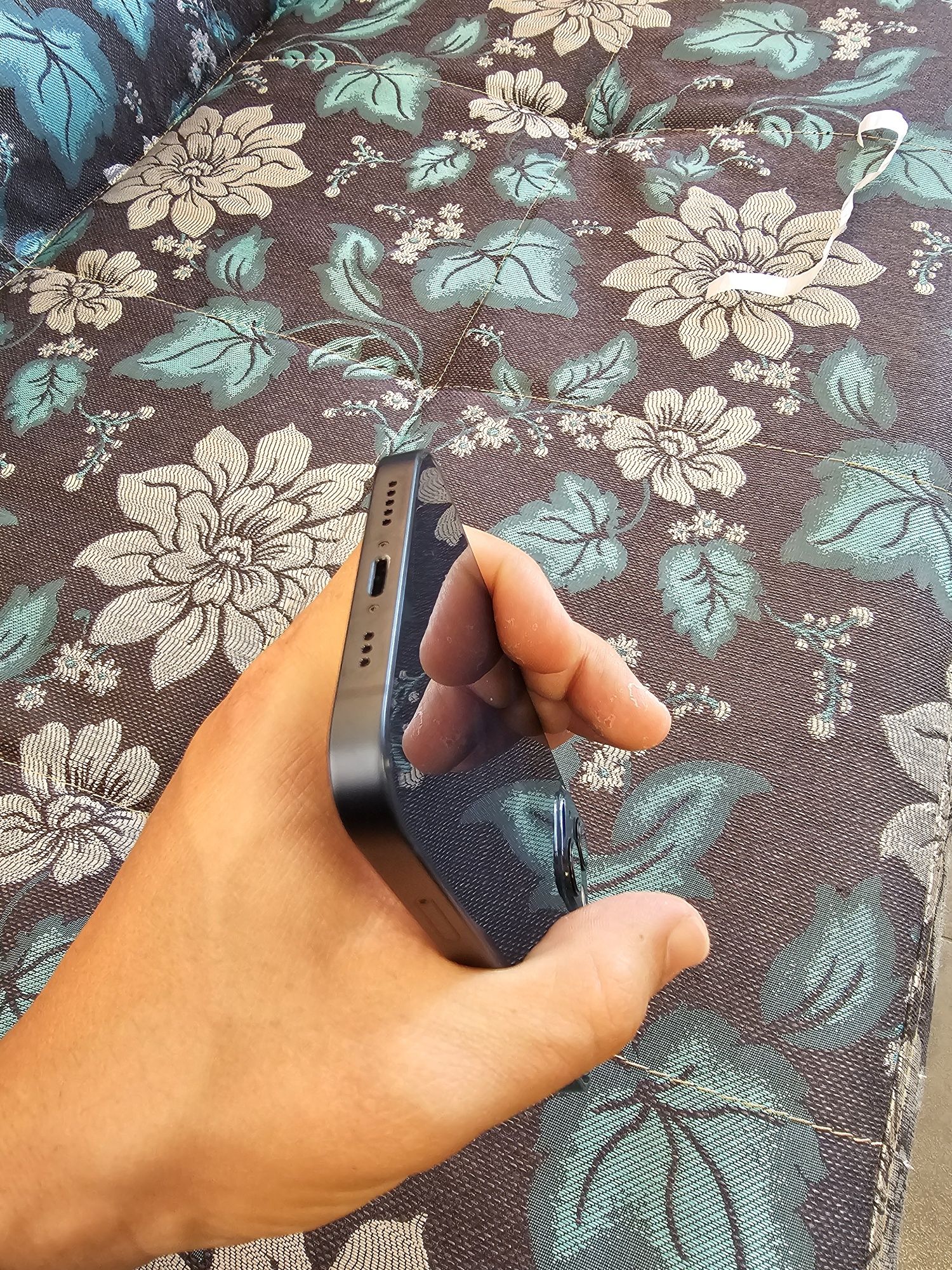 iphone 13 КАТО НОВ с Гаранция