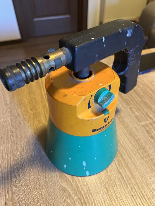 Genta de instalator-piele stare excelenta bonus lampa cu gaz