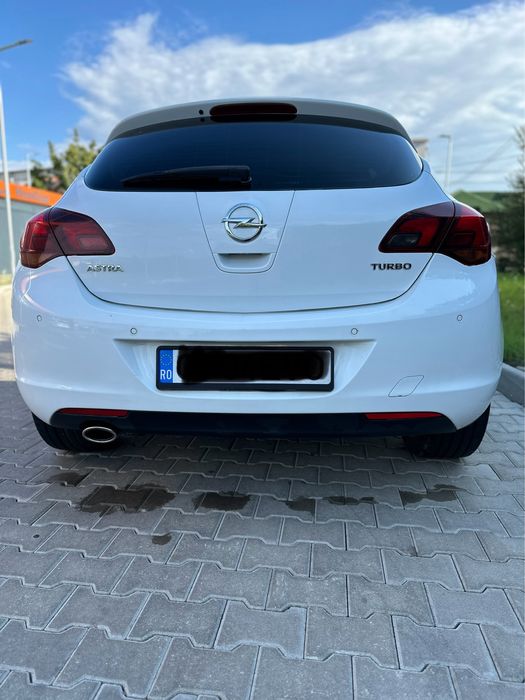 Opel Astra J..1.6 Turbo