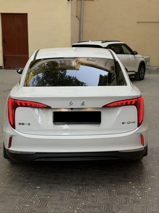 Hongqi eqm5 full zapas xod 500 km kraska toza 100 % ozimmi moshinam