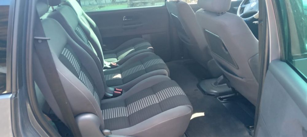 Volkswagen Sharan 2.0 TDI – 2009 –