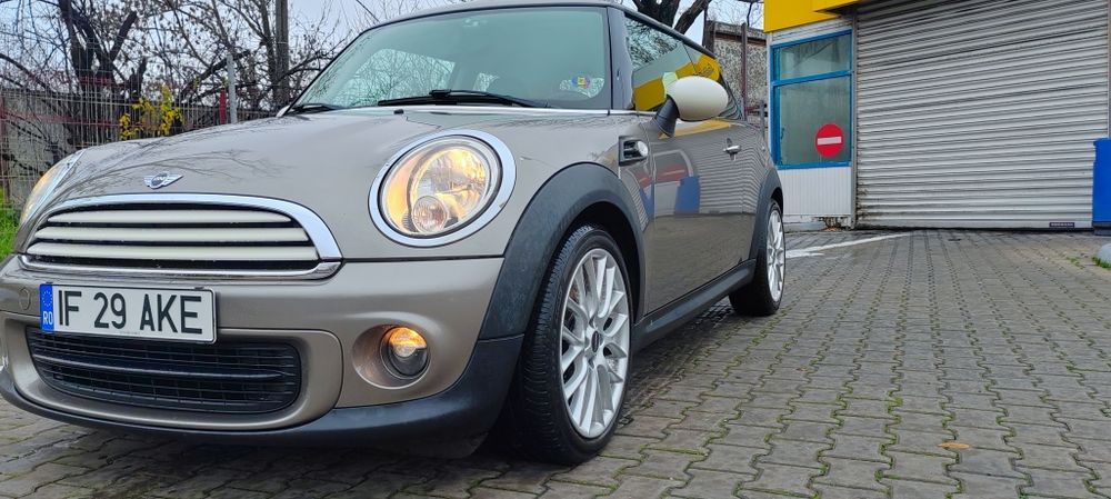 Mini Cooper One  2013