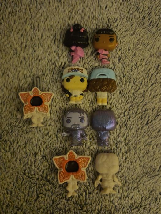 Продам фигурки kinder JOY очень странные дела