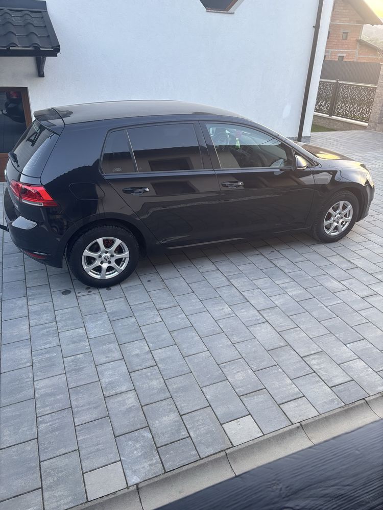 Vand golf 7 1.2 benzina 2013