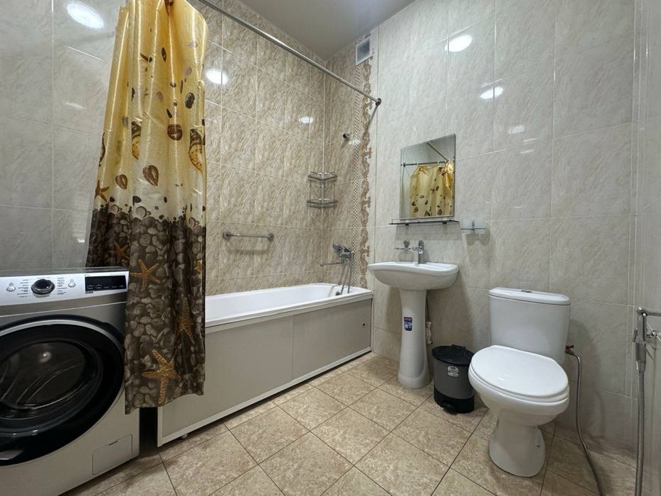 Сдаётся 3-х комнатная. Ц-2, Алайский, Новостройка