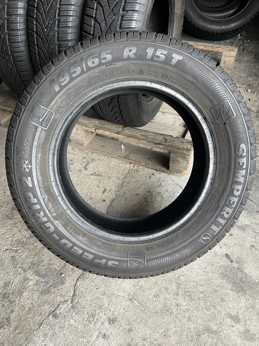 4 anvelope de iarna 195/65/15 Semperit 8 mm!