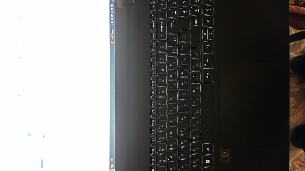 Продам бизнес ноутбук core i5 8/256 sotiladi