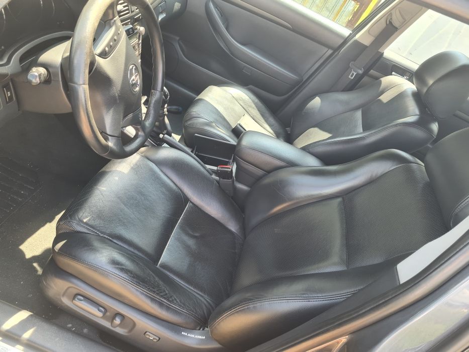 Dezmembrez Toyota Avensis ,rav 4 , corolla  2.2 si 2.0 diesel