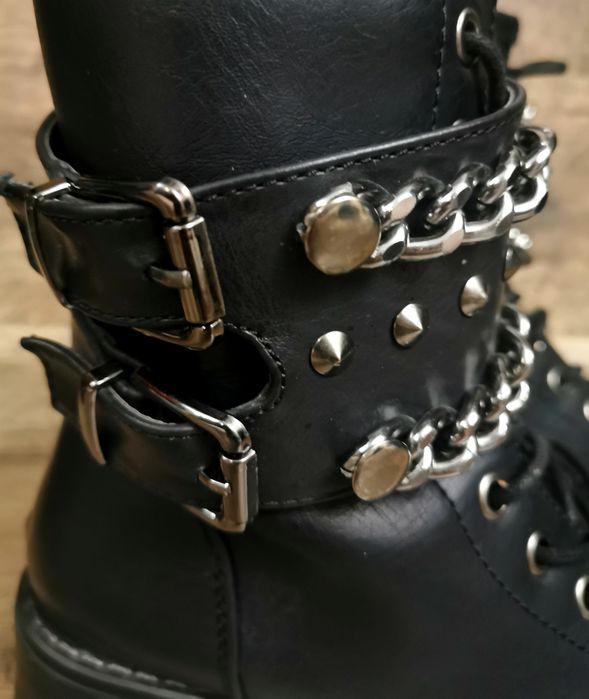 Ботуши от еко кожа 37 номер