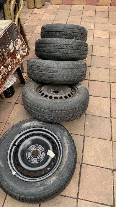 Anvelope 195/65 R15 + jante tabla originale Passat - set 5 bucati