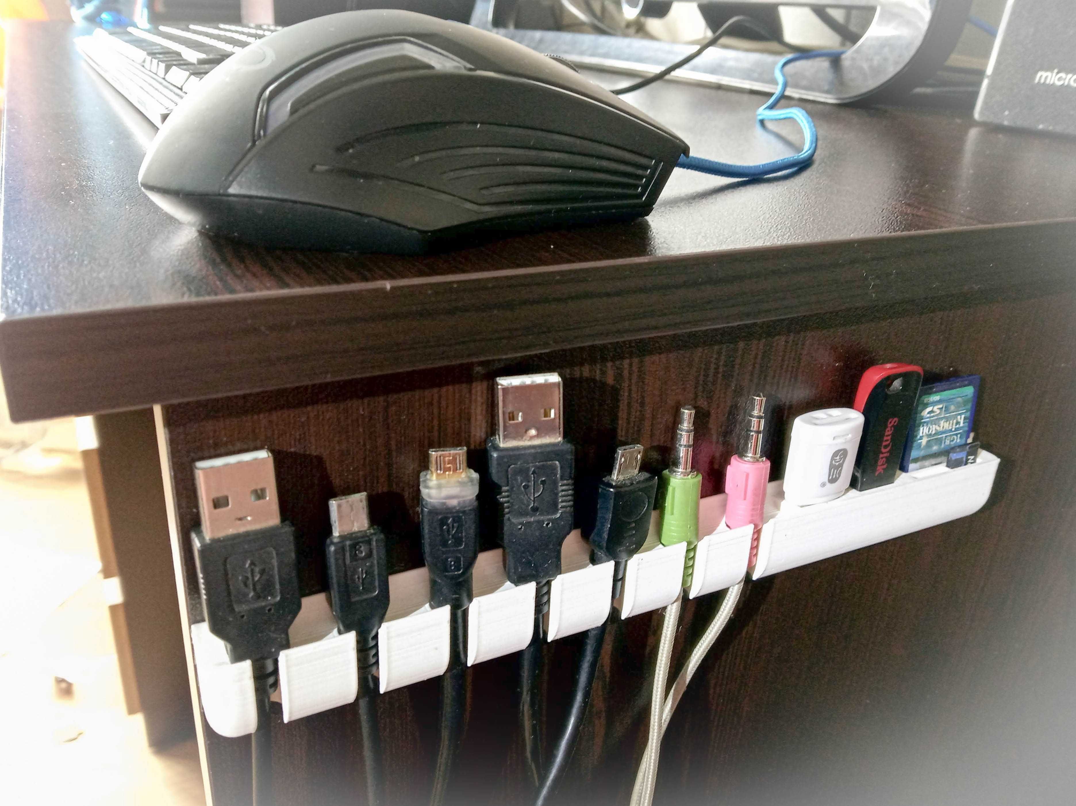 Държач за кабели - USB, HDMI, 3.5 жак, Флашка, Карта памет SD, MicroSD