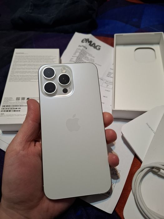 I iphone 15 pro max impecabil in garantie cu factura 08.2027