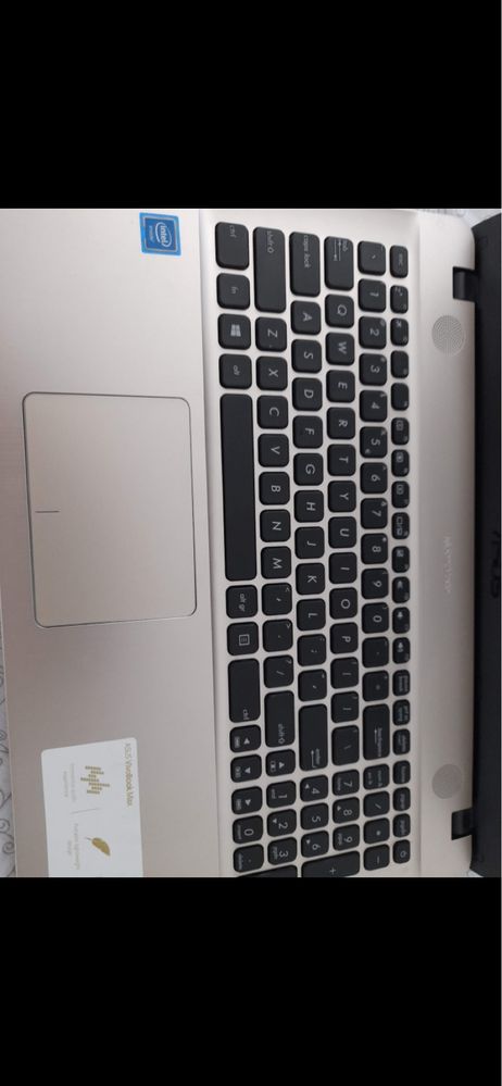 Laptop Asus Vivobook Max