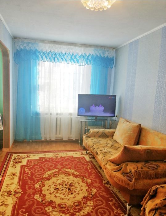 Сдается 2х комнатный квартира уютная теплая чистая.