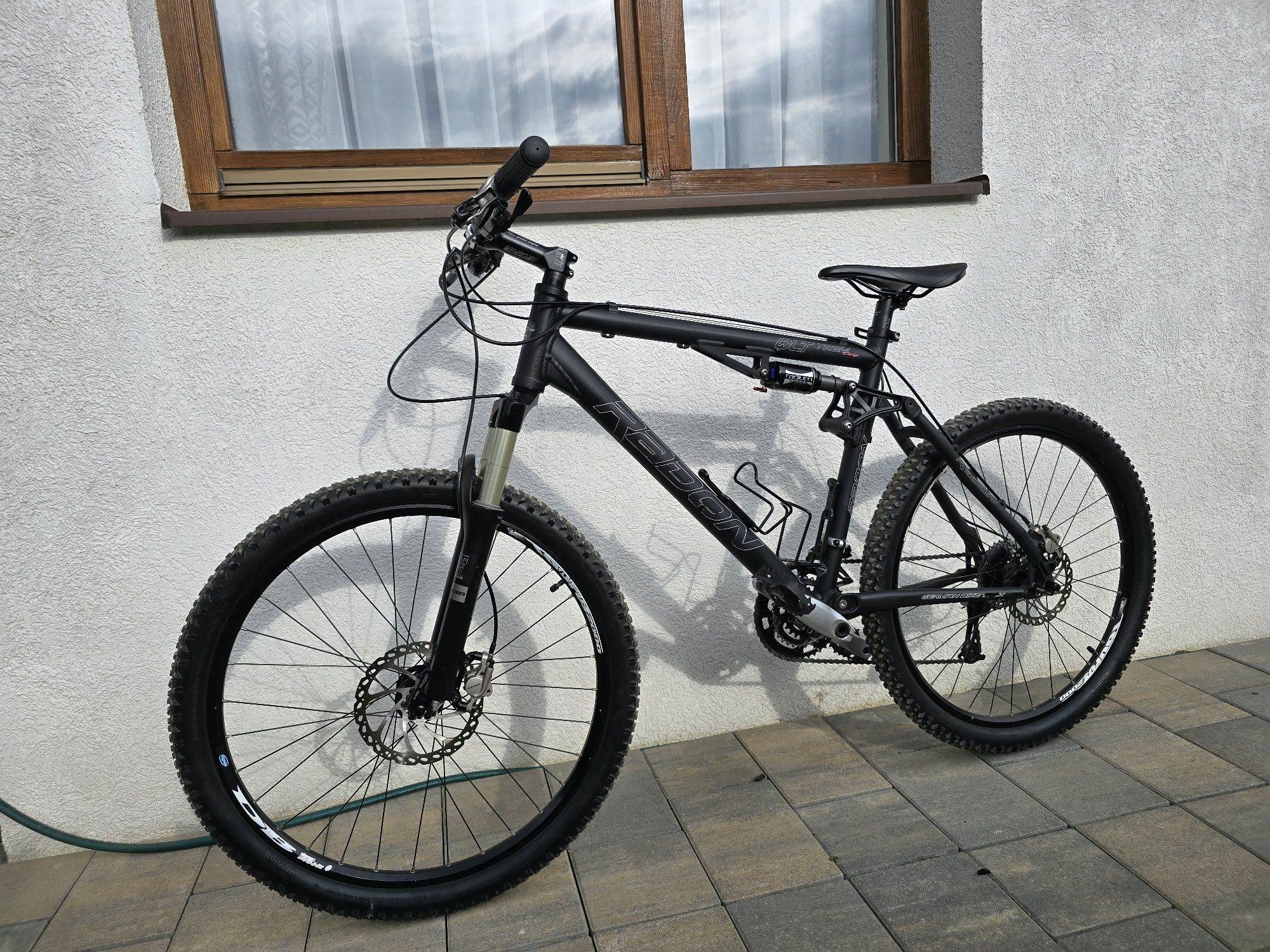 MTB Radon full suspension – frâne hidraulice, stare impecabilă