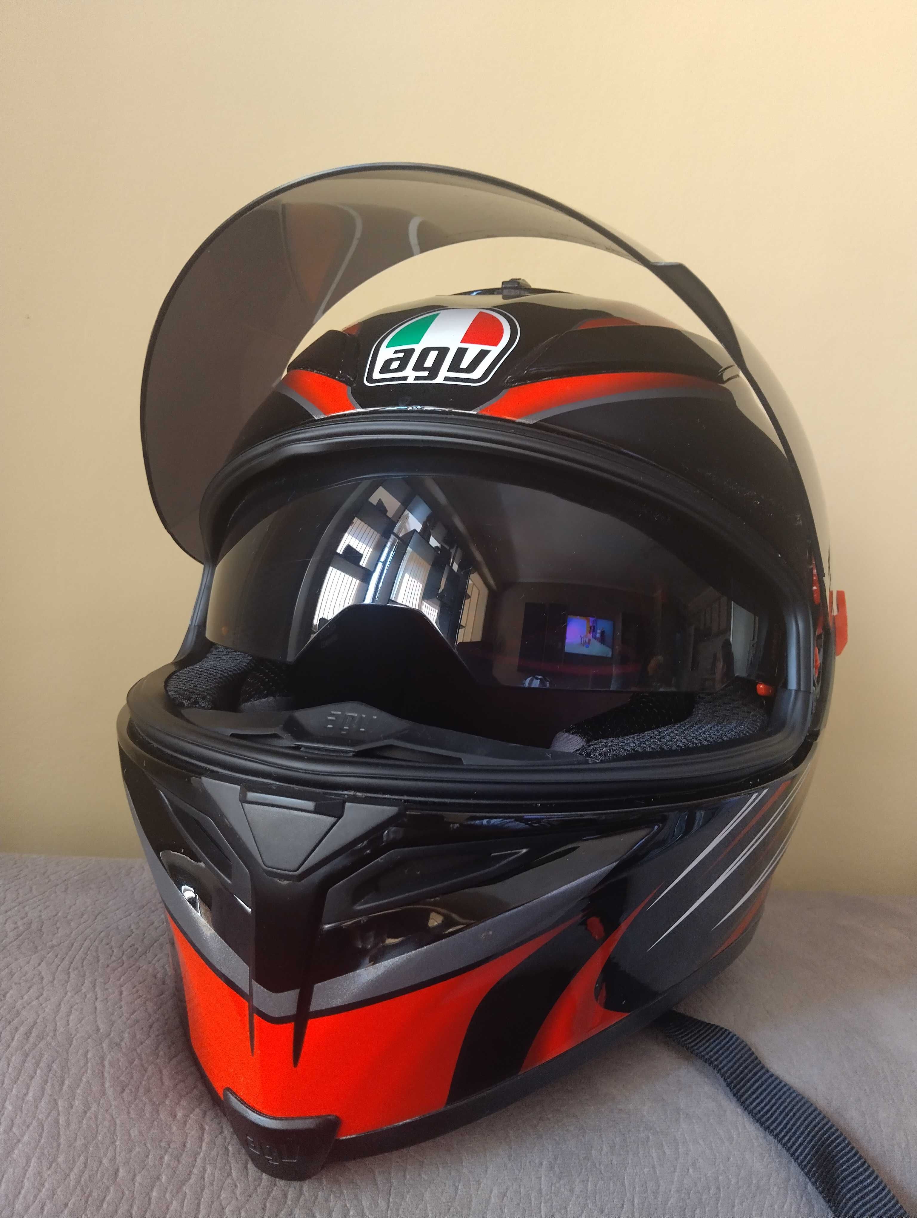 Каска за мотор AGV