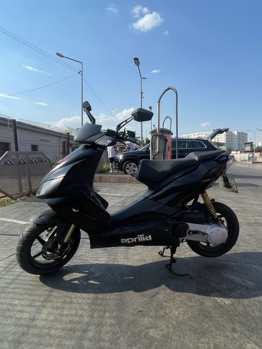 Aprilia SR 50 R 2019 – Scuter sport, 2T, în stare perfectă!