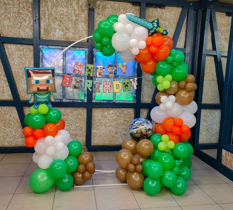 Арка, маси и декор под наем за вашия повод